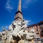 2017-12cell. Roma Piazza Navona 11apr2017 (3)