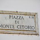 2017-16 Roma Montecitorio e Piazza del Parlamento 11apr2017 (1)