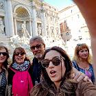 2017-17cell. Roma Fontana di Trevi 11apr2017 (1)