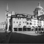 2020 Mantova piazza Erbe 4mag2020 bn (5)