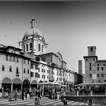 Mantova Piazza Erbe 02